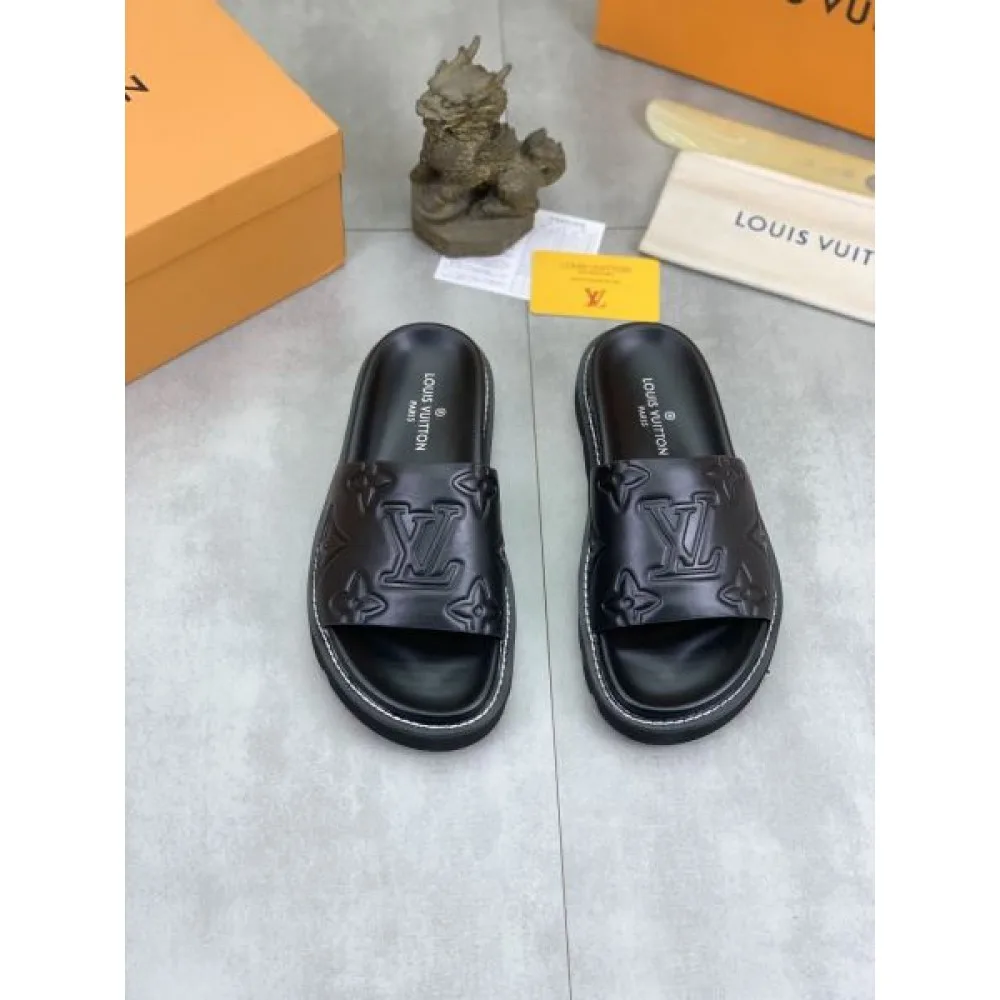 LOUIS VUITTON ルイヴィトン 2025SS 特に注目したい メンズ用 サンダル 商品画像 2