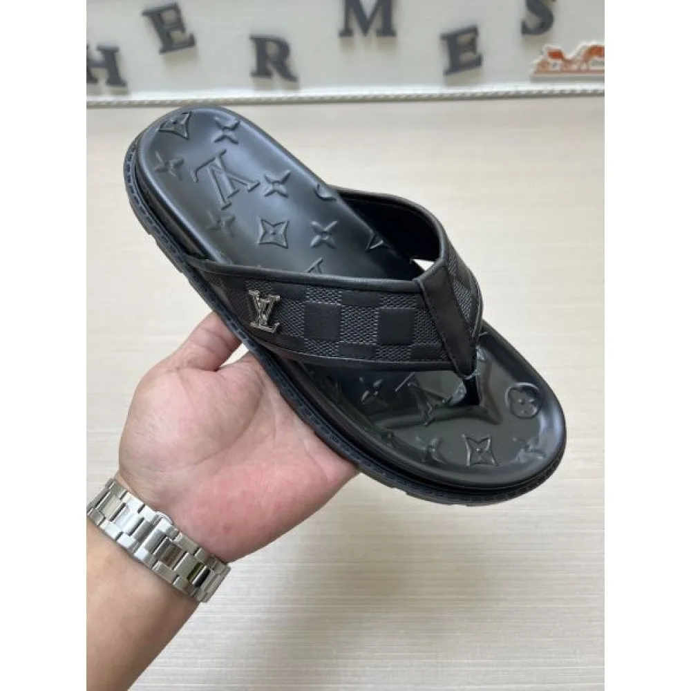 LOUIS VUITTON ルイヴィトン 2025SS 品良くおしゃれ メンズ用 サンダル 商品画像 1