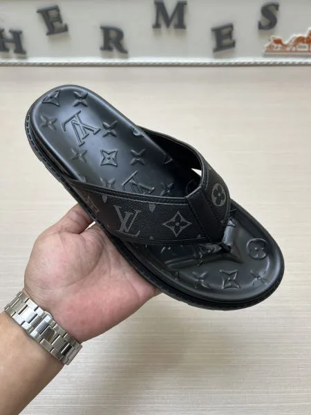 LOUIS VUITTON ルイヴィトン 2025SS 人気定番大人気 メンズ用 サンダル 商品画像 10