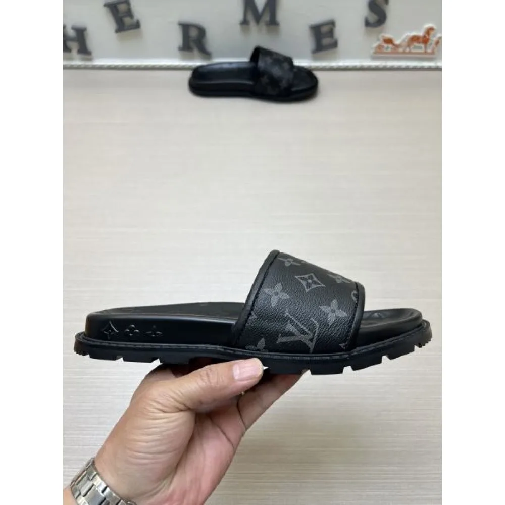 LOUIS VUITTON ルイヴィトン 2025SS 春夏の新作登場 メンズ用 サンダル 商品画像 5