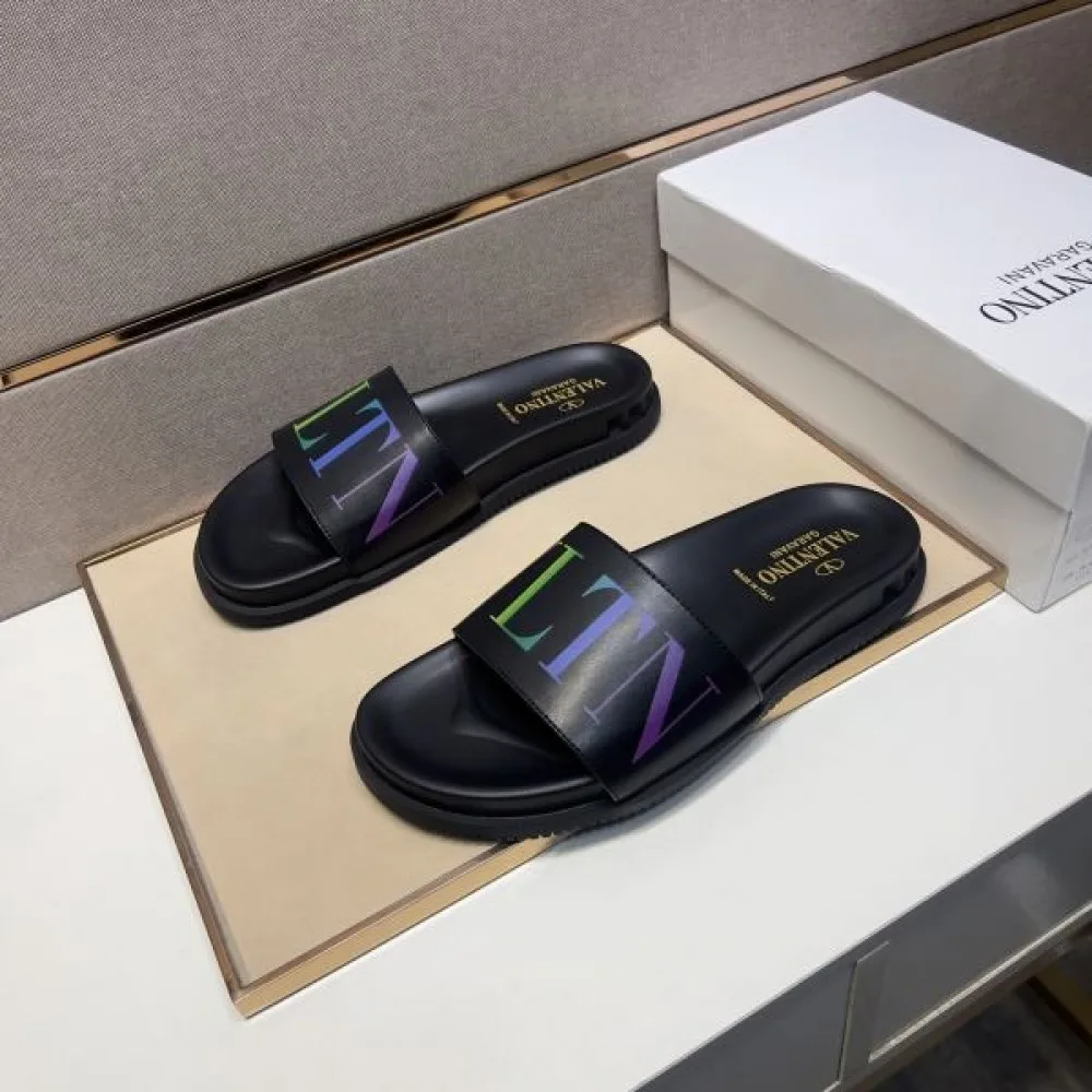 VALENTINO ヴァレンティノ 2025SS VIP価格海外発 メンズ用 サンダル 商品画像 4