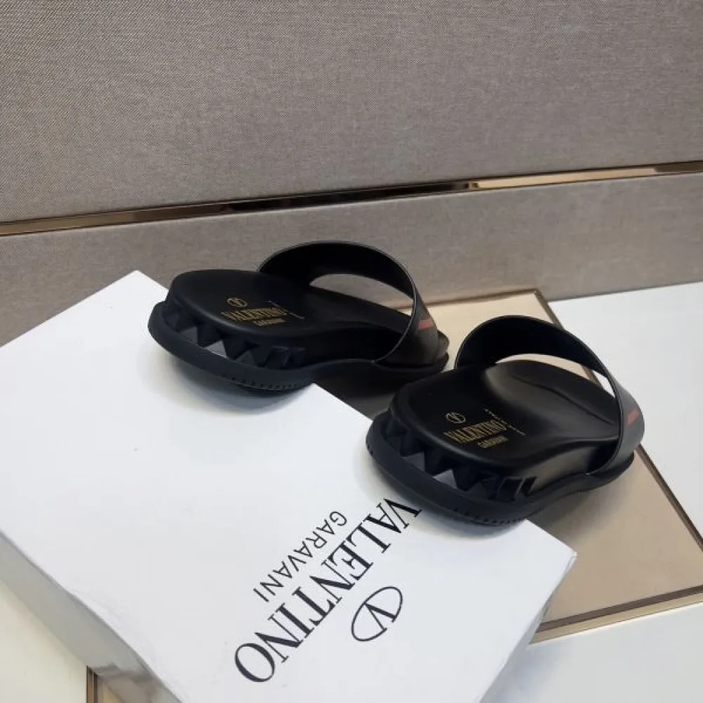 VALENTINO ヴァレンティノ 2025SS VIP価格海外発 メンズ用 サンダル 商品画像 9