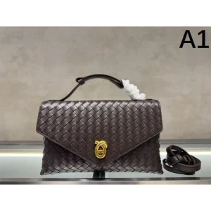 2025SS トートバッグ BOTTEGA VENETA ボッテガヴェネタ 色にも流行り 商品画像 1