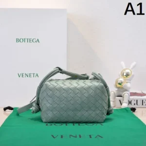 2025SS ショルダーバッグ BOTTEGA VENETA ボッテガヴェネタ HOT新作登場 商品画像 1
