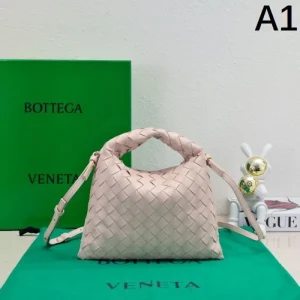 2025SS トートバッグ BOTTEGA VENETA ボッテガヴェネタ 注目度が高い 商品画像 1