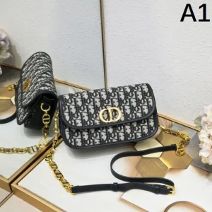 2025SS ショルダーバッグ DIOR ディオール 相性が良く断然オススメ 商品画像 1