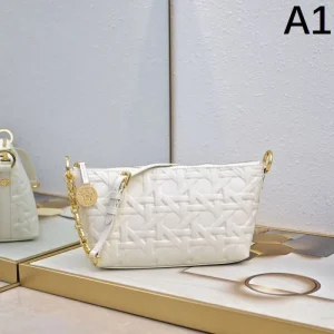 2025SS ショルダーバッグ DIOR ディオール 今季掲げているブランド 商品画像 1