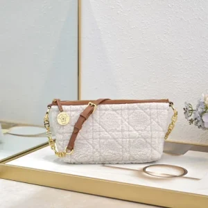 2025SS ショルダーバッグ DIOR ディオール 最旬トレンド間違いなし 商品画像 1