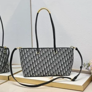 2025SS ショルダーバッグ DIOR ディオール 大流行新ブランドアイテム 商品画像 1