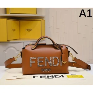 2025SS トートバッグ FENDI フェンデイ ファッション感が急上昇! 商品画像 1