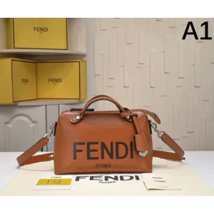 2025SS トートバッグ FENDI フェンデイ きれいめな印象で着こなし 商品画像 1