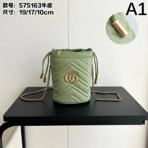 2025SS ショルダーバッグ GUCCI グッチ ファッションに新しい色 商品画像 1