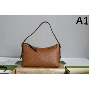 GUCCI グッチ 2025FW 新作 大容量トートバッグ 高級感 上品 人気モデル 商品画像 1