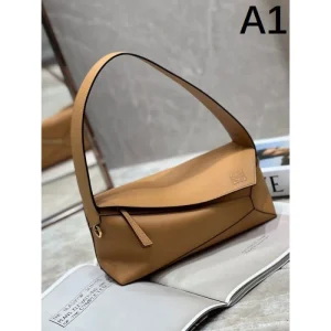 2025SS トートバッグ LOEWE ロエベ さりげないおしゃれを楽しめ 商品画像 1