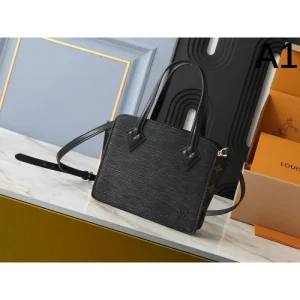 2025SS トートバッグ LOUIS VUITTON ルイヴィトン 流行の最前線 商品画像 1