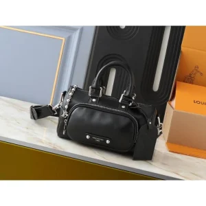 2025SS トートバッグ LOUIS VUITTON ルイヴィトン 最新アイテム 商品画像 1