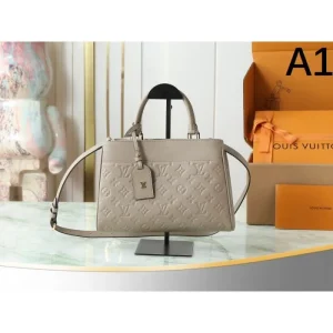 2025FW LOUIS VUITTON ルイヴィトン レディース トートバッグ オンライン限定の特別仕様 商品画像 1