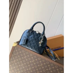 2025FW LOUIS VUITTON ルイヴィトン レディース トートバッグ カジュアルでも映える魅力的デザイン 商品画像 1