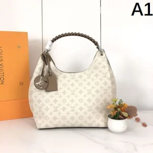 2025FW LOUIS VUITTON ルイヴィトン レディース トートバッグ セール必見の早い者勝ち 商品画像 1