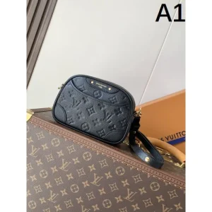 2025FW LOUIS VUITTON ルイヴィトン レディースバッグ ショルダーバッグ 高レビューの大人気アイテム 商品画像 1