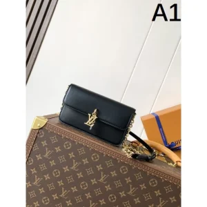 2025FW LOUIS VUITTON ルイヴィトン レディースバッグ ショルダーバッグ 今の季節に最適なおすすめ品 商品画像 1