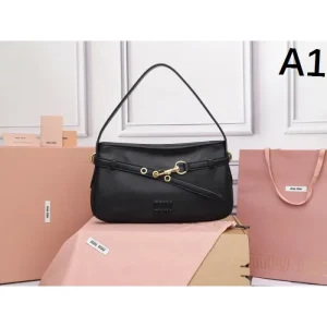MIU MIU ミュウミュウ 2025FW 新作 人気トートバッグ レディース 高級感 大容量 商品画像 1