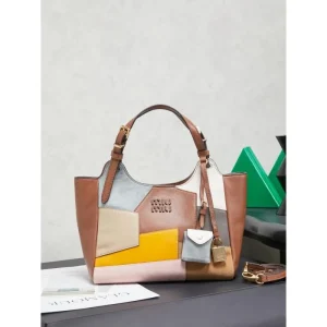2025FW MIU MIU ミュウミュウ レディース トートバッグ 大切な方への最適ギフト 商品画像 1