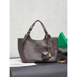 2025FW MIU MIU ミュウミュウ レディース トートバッグ 見逃せない今冬注目新作 商品画像 1