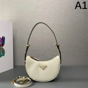 2025SS トートバッグ PRADA プラダ 日本でも大人気のモデル 商品画像 1