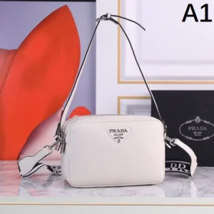 2025SS トートバッグ PRADA プラダ レトロ感のあるデザイン 商品画像 1