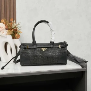 2025SS トートバッグ PRADA プラダ おしゃれ上級者の印象がある 商品画像 1