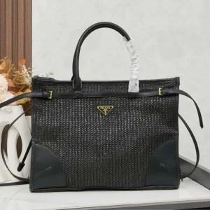 2025SS トートバッグ PRADA プラダ いつも年末には完売しちゃう 商品画像 1