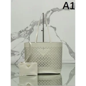 2025FW PRADA プラダ トートバッグ この秋絶対に押さえておきたい人気アイテム 商品画像 1
