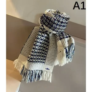 2025FW スカーフ CHANEL シャネル 海外セレブ注目のトレンドスカーフ 商品画像 1