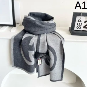 2025FW スカーフ GUCCI グッチ 上品でキレイめな印象を与える逸品 商品画像 1
