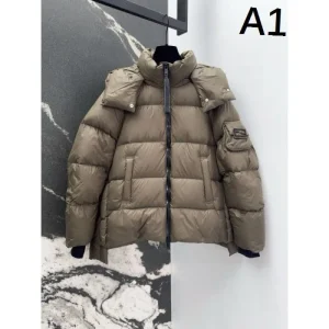FENDI フェンデイ ダウンジャケット 2025秋冬新作 雑誌掲載多数の注目ブランド 商品画像 1