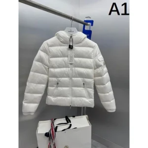 2025FW MONCLER モンクレール 着回し力抜群の人気モデル ダウンジャケット 商品画像 1