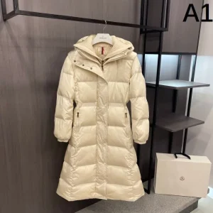 2025FW MONCLER モンクレール 今年らしい旬の着こなし ダウンジャケット 商品画像 1
