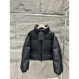 2025FW MONCLER モンクレール 秋冬超人気・即完売必至 ダウンジャケット 商品画像 1
