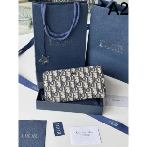 2025FW 長財布 DIOR ディオール 圧倒的人気を誇る定番アイテム 商品画像 1