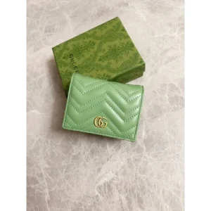 2025SS 著名人やセレブも愛用する GUCCI グッチ 二つ折り財布 商品画像 1