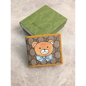 2025SS デイリーにおすすめの1品 GUCCI グッチ 二つ折り財布 商品画像 1