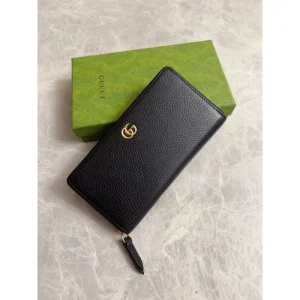 2025SS 上品なカジュアルコーデに GUCCI グッチ 長財布 商品画像 1