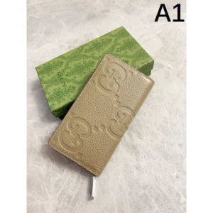2025SS インパクト抜群のデザイン GUCCI グッチ 長財布 商品画像 1