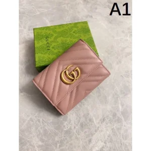 2025SS 相性が良く断然オススメ GUCCI グッチ 三つ折り財布 商品画像 1