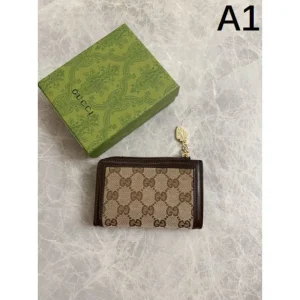2025SS ファッションの最先端! GUCCI グッチ カードケース 商品画像 1