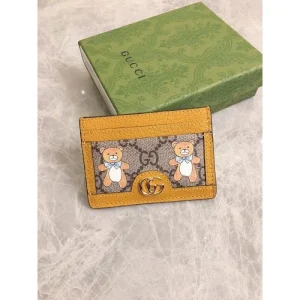 2025SS 雑誌も街も人気アイテム GUCCI グッチ カードケース 商品画像 1