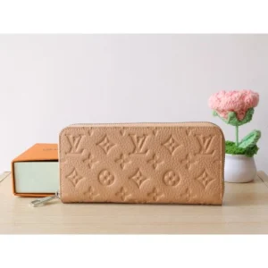 2025SS 長財布 LOUIS VUITTON ルイヴィトン もうすぐ日本上陸話題作 商品画像 1