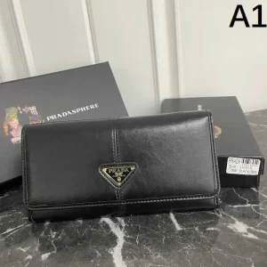 2025FW 長財布 PRADA プラダ 今冬の在庫一掃、特別セール開催中 商品画像 1