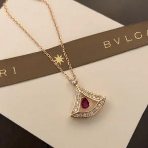 2025SS ネックレス BVLGARI ブルガリ 華やかデザインの大人ジュエリー 商品画像 1
